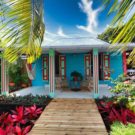 L'Incroyable Maison De Mamie Mechant Saint-Philippe Exteriér fotografie